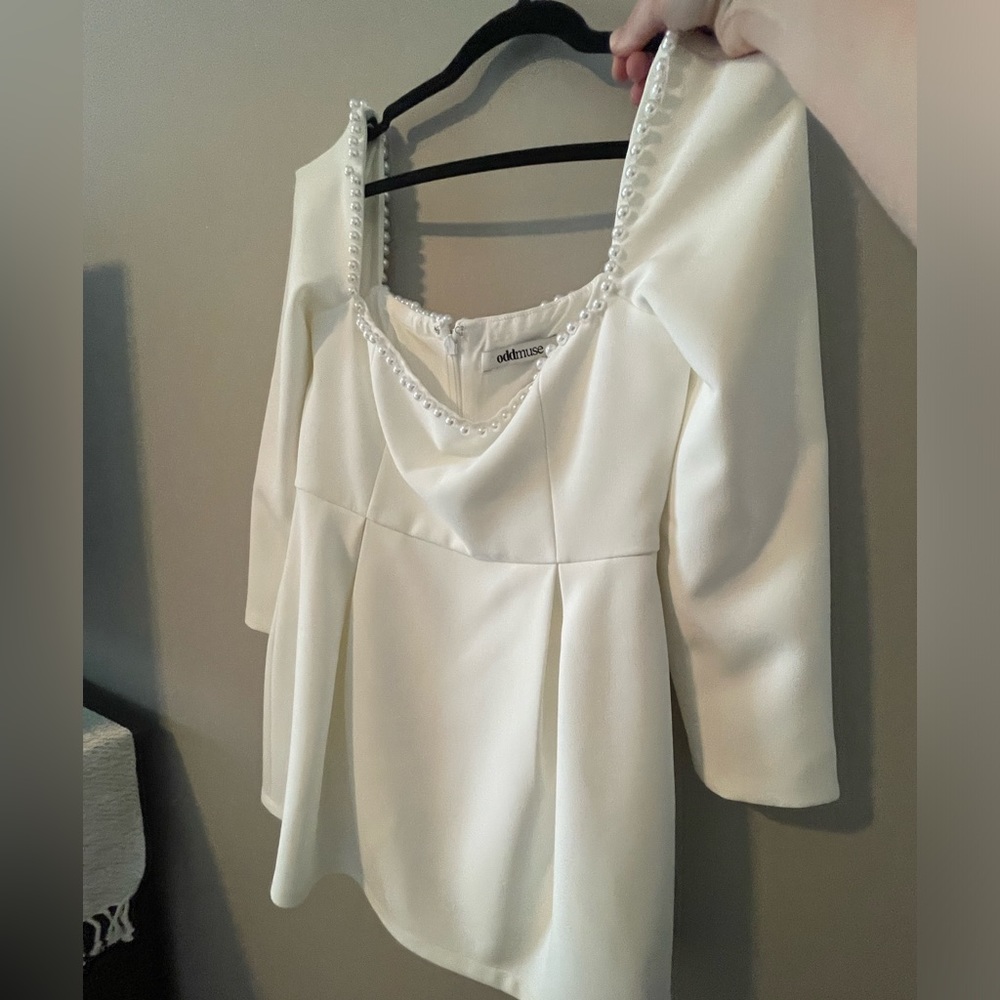 Oddmuse Pearl mini long sleeve dress